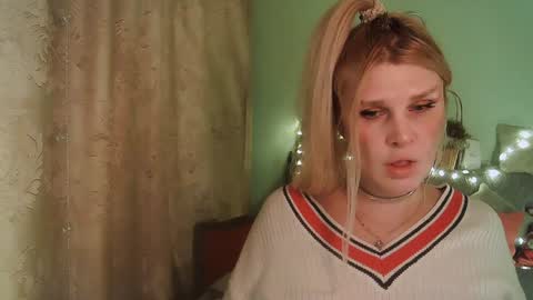 Snapshot of kudesnizza chatting on 01/16/25, 01:36 Annika MTF ts post -op online show from 01/16/25, 01:36