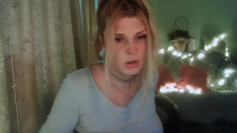 Snapshot of kudesnizza chatting on 01/29/25, 10:58 Annika MTF ts post -op online show from 01/29/25, 10:58