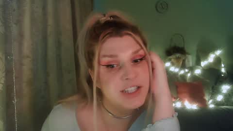 Snapshot of kudesnizza chatting on 01/30/25, 01:53 Annika MTF ts post -op online show from 01/30/25, 01:53