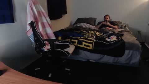 Kuggy online show from 10/28/25, 10:12