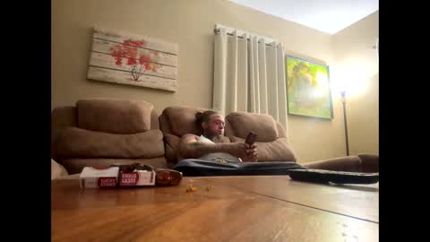 Snapshot of kuntryg83 chatting on 03/26/26, 01:44 kuntryg83 online show from 03/26/26, 01:44