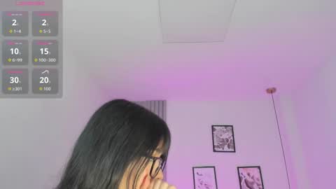 kur_purp online show from 10/17/25, 09:28