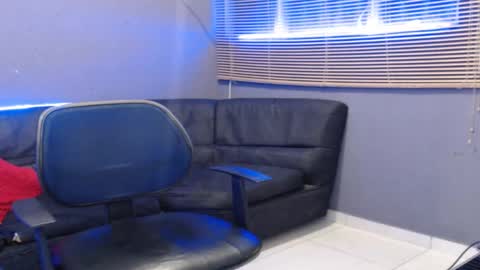 kuregari_xs online show from 11/16/25, 10:59