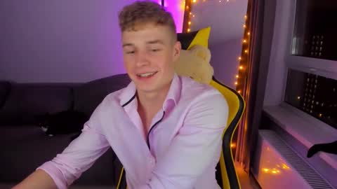 Snapshot of kurt_hanssen chatting on 11/16/25, 08:25 kurt_hanssen online show from 11/16/25, 08:25