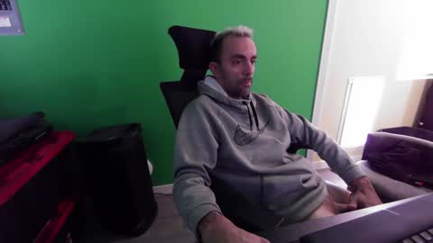 kuruptxxx online show from 12/18/24, 06:57