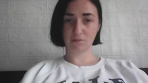 kusia032132 online show from 10/23/25, 06:23