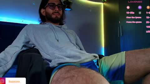 Snapshot of kuzzcoo chatting on 03/01/26, 11:45 kuzzcoo online show from 03/01/26, 11:45