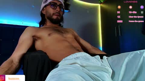 Snapshot of kuzzcoo chatting on 03/03/26, 12:33 kuzzcoo online show from 03/03/26, 12:33