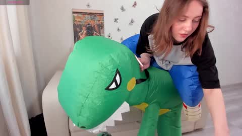 Kvetachka Thu-Sun 0900am-1500pmGTM2 online show from 03/08/25, 04:34