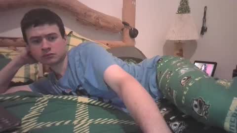 Snapshot of kwahrens22 chatting on 02/03/25, 01:09 Kenji online show from 02/03/25, 01:09