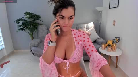 Snapshot of kylamorrison chatting on 12/28/24, 08:25 I am Kyla online show from 12/28/24, 08:25