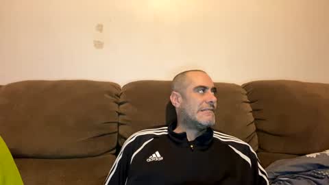 Snapshot of kyle67527 chatting on 01/02/25, 02:43 kyle67527 online show from 01/02/25, 02:43