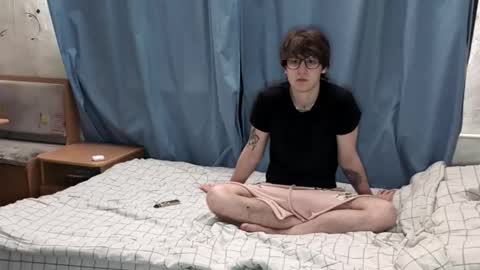 Snapshot of kyle_hunterr chatting on 03/14/26, 03:34 Kyle online show from 03/14/26, 03:34