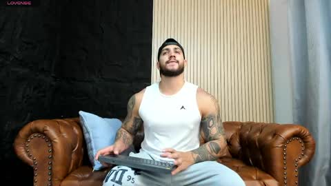 Snapshot of kylenorth_ chatting on 05/01/26, 12:54 kylenorth_ online show from 05/01/26, 12:54