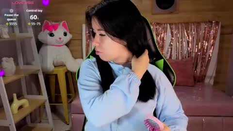 Snapshot of kylia_a chatting on 04/12/26, 01:05 Kilya online show from 04/12/26, 01:05