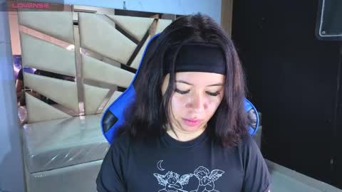 Snapshot of kylia_a chatting on 04/16/26, 01:12 Kilya online show from 04/16/26, 01:12