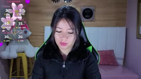 Snapshot of kylia_a chatting on 04/17/26, 01:03 Kilya online show from 04/17/26, 01:03