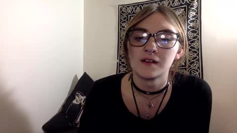 Snapshot of kylianna chatting on 10/11/25, 11:14 Kylianna online show from 10/11/25, 11:14