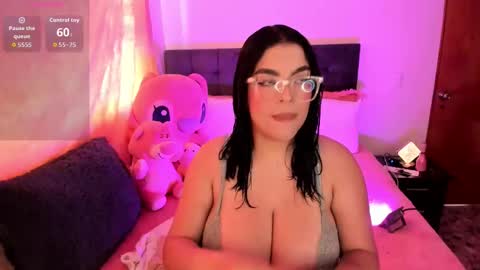 Kylie  online show from 12/16/25, 06:24