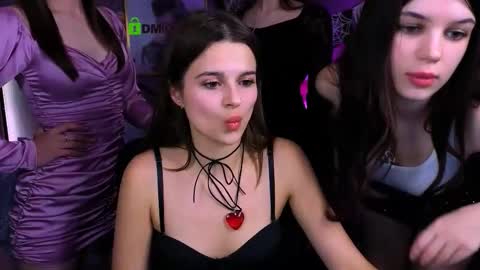 Snapshot of kylie_angel3 chatting on 11/01/25, 01:18 Kylie loves u online show from 11/01/25, 01:18