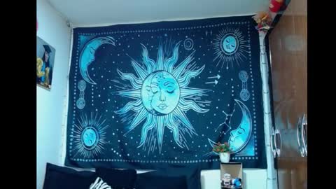 kylie online show from 11/28/25, 09:50