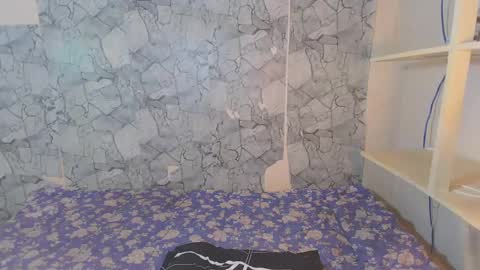 kylie online show from 12/22/24, 08:16