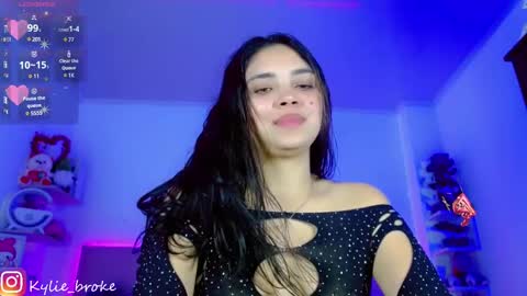 k ylie online show from 02/01/25, 09:29