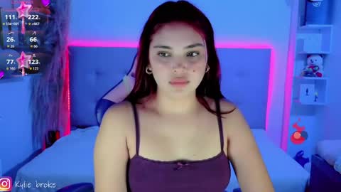 Snapshot of kylie_hottt_ chatting on 03/16/26, 02:17 k ylie online show from 03/16/26, 02:17