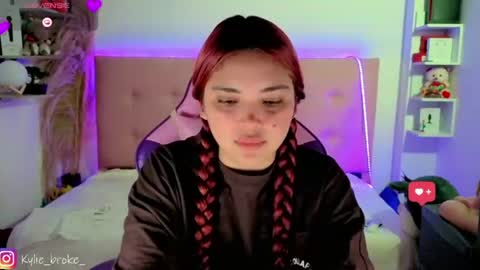 Snapshot of kylie_hottt_ chatting on 06/18/26, 09:30 k ylie online show from 06/18/26, 09:30