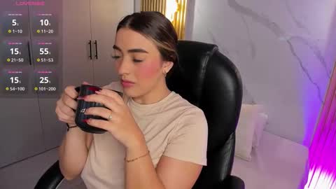  KYLIE  online show from 10/11/25, 02:55