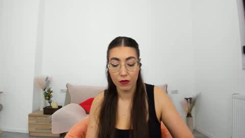 Snapshot of kylie_kathy chatting on 09/24/25, 06:22 Kylie online show from 09/24/25, 06:22