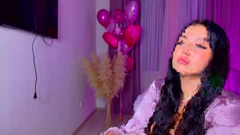 Snapshot of kylie_lips chatting on 12/05/24, 06:44 Kylie Lips online show from 12/05/24, 06:44