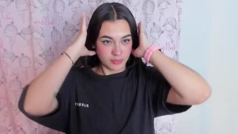 Snapshot of kylie_ls chatting on 10/06/25, 01:36 kylie_ls online show from 10/06/25, 01:36