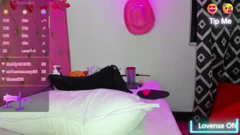 Snapshot of kylie_sttel chatting on 03/02/25, 03:34 kylie Sttel online show from 03/02/25, 03:34