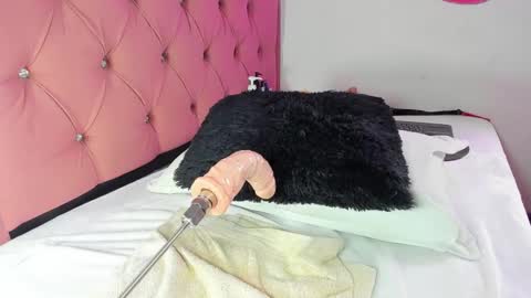 Snapshot of kylie_sttel chatting on 03/07/25, 04:22 kylie Sttel online show from 03/07/25, 04:22