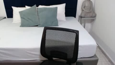 Melissa online show from 09/29/25, 10:42