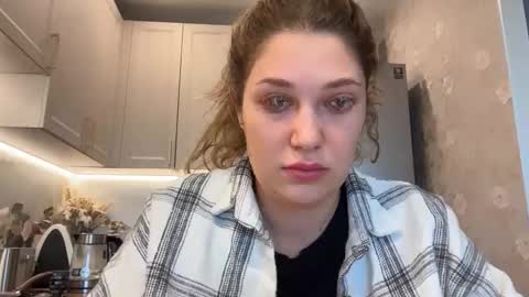 Din online show from 04/11/26, 01:15