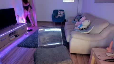 Snapshot of kylieety chatting on 09/20/25, 04:57 KYLIE online show from 09/20/25, 04:57