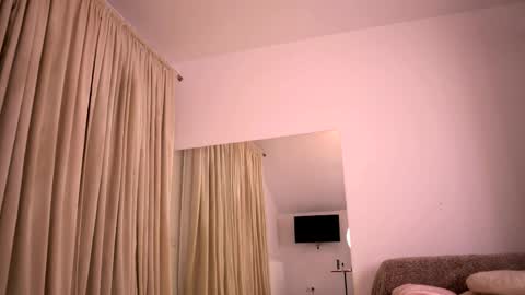 Kylie online show from 04/25/26, 08:17