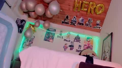 Snapshot of kyliekandy chatting on 03/09/25, 12:31   online show from 03/09/25, 12:31