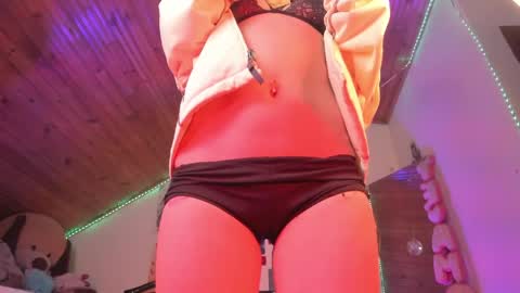 Snapshot of kyliekandy chatting on 04/08/26, 12:21 online show from 04/08/26, 12:21