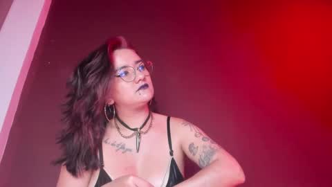 K Y L I E online show from 09/30/25, 08:14