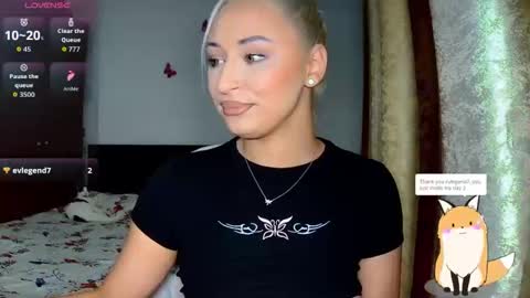 kylie online show from 11/11/25, 08:25