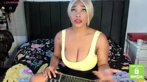 kylie white boobs online show from 01/08/25, 08:18
