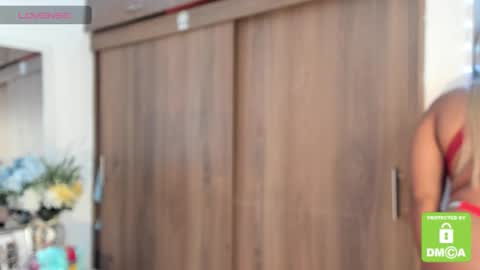 kylie white boobs online show from 10/03/25, 08:06