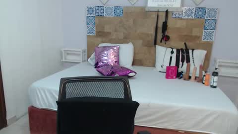 Kylie online show from 11/20/25, 09:53