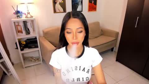 Snapshot of kyll_collins chatting on 02/24/25, 01:46 kyll_collins online show from 02/24/25, 01:46