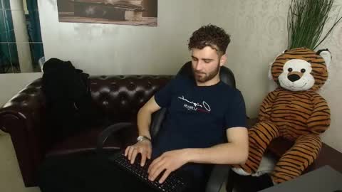 KyloEast online show from 05/13/26, 04:43