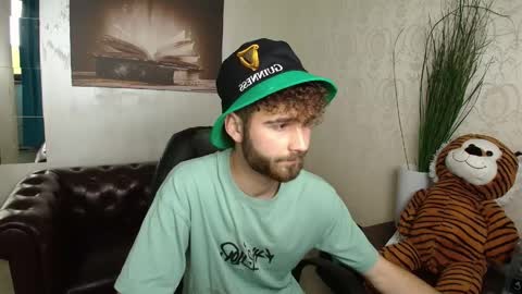 KyloEast online show from 06/01/26, 08:38