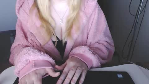 Snapshot of kymchi chatting on 03/08/26, 11:52 Check Out My NSFW OnlyFans Link On Bio online show from 03/08/26, 11:52